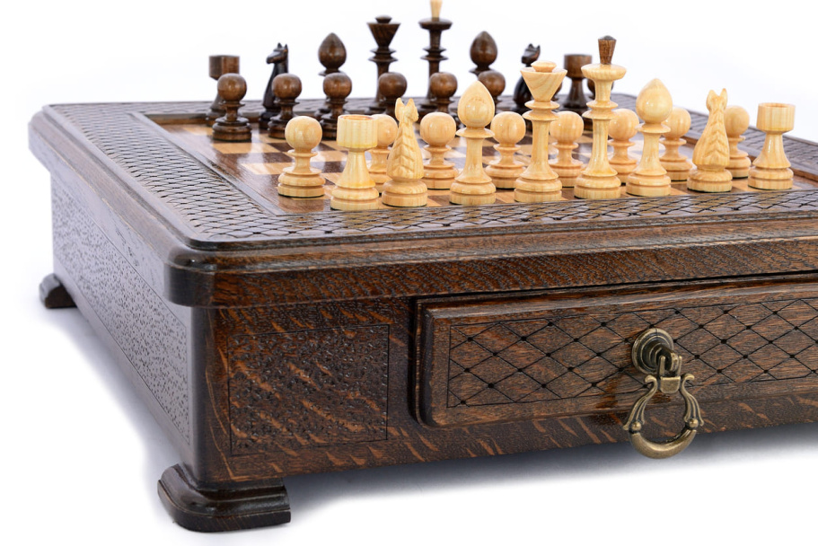 Шахматы резные в ларце "Доблесть" 40, Harutyunyan купить в Краснодаре