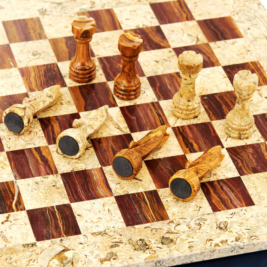 Шахматы каменные "Карфаген" яшма и ракушечник 40 купить в Краснодаре