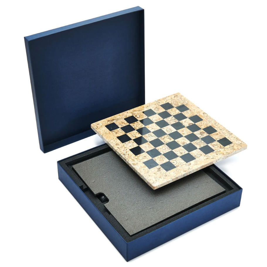 Шахматы каменные "Карфаген" мрамор и ракушечник 40 купить в Краснодаре